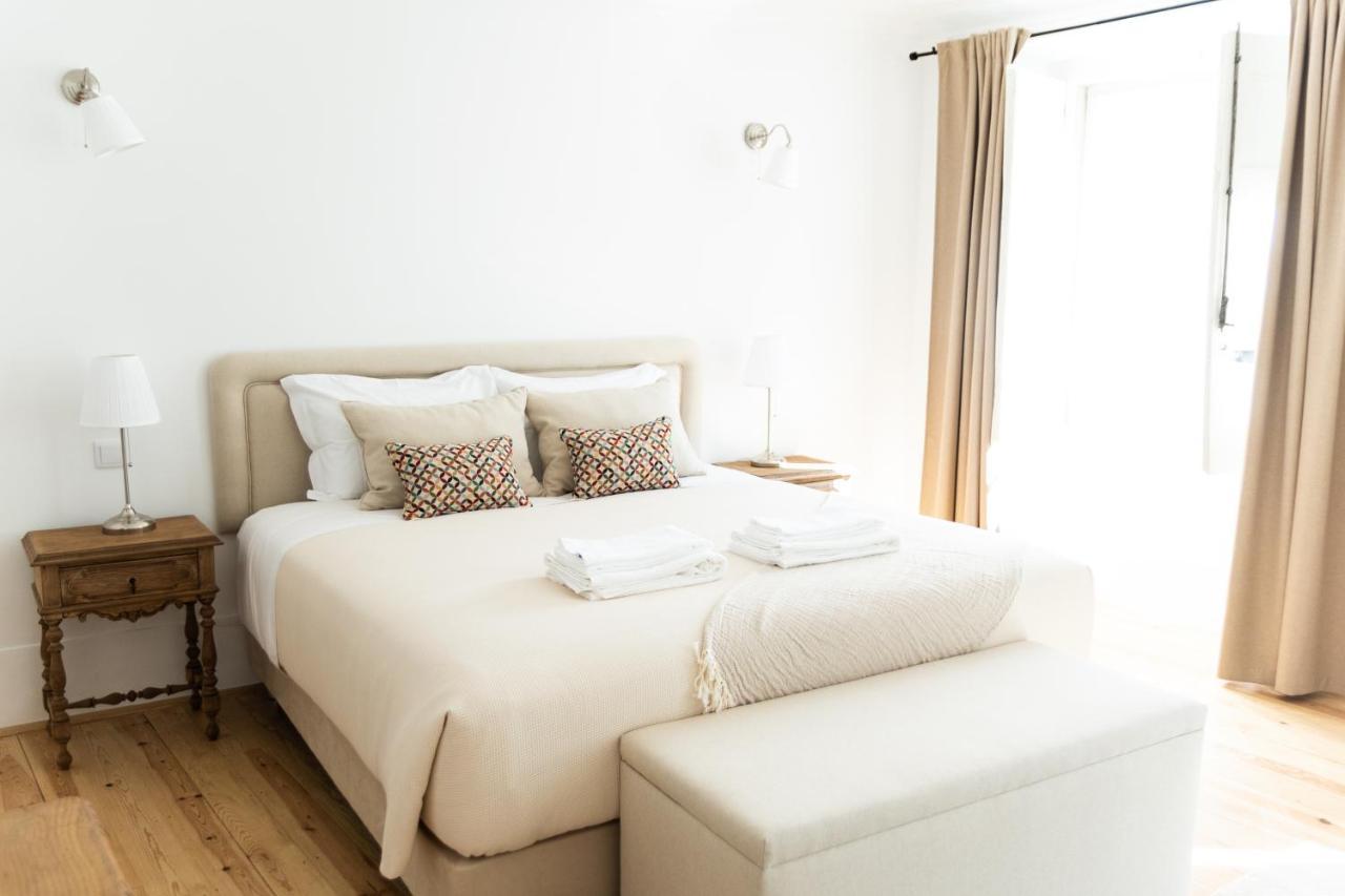 A Burguesa - Guesthouse กัสเตโลเจวีด ภายนอก รูปภาพ